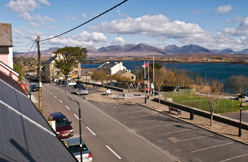 Bed and Breakfast Roundstone Retreats Islandview Екстер'єр фото